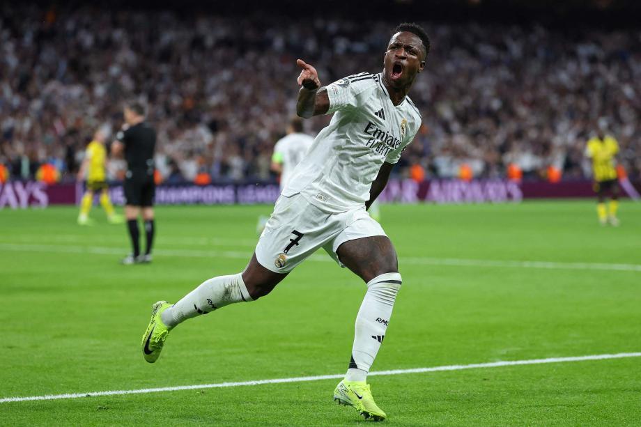 树立更加突 树立更加突